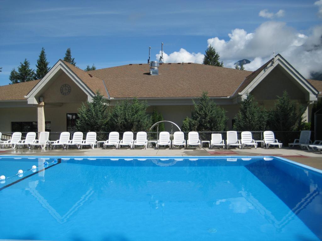 Radium Valley Vacation Resort Инвермир Экстерьер фото