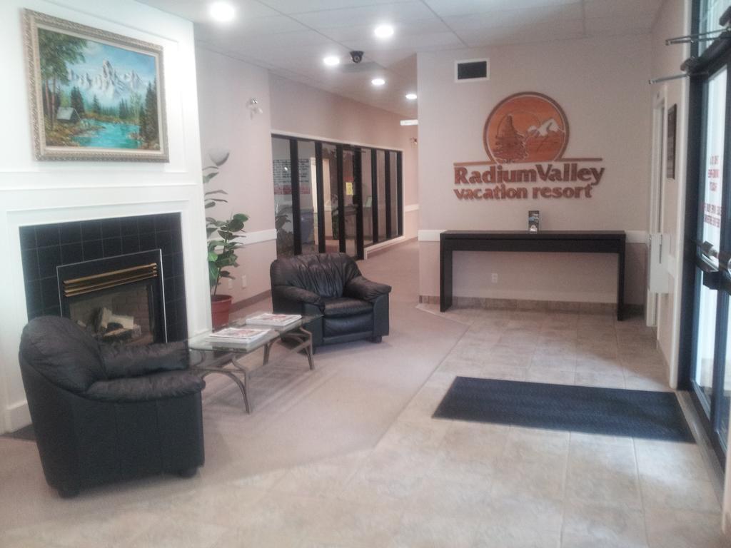 Radium Valley Vacation Resort Инвермир Экстерьер фото